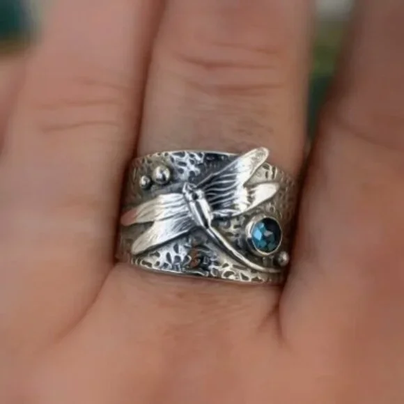 Dragonfly Boho Retro-style Wide Ring Inlaid with Synthetic Sea Blue Gemstone - Picture 4 of 9